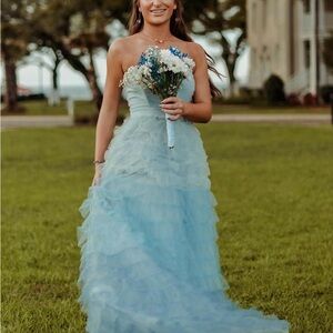 Elegant Blue Strapless Evening Gown